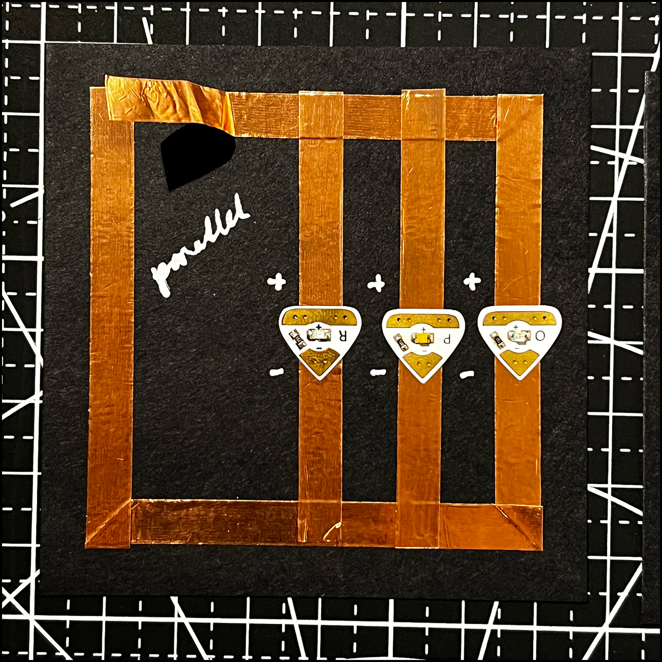 Parallel circuit with a switch (without battery)