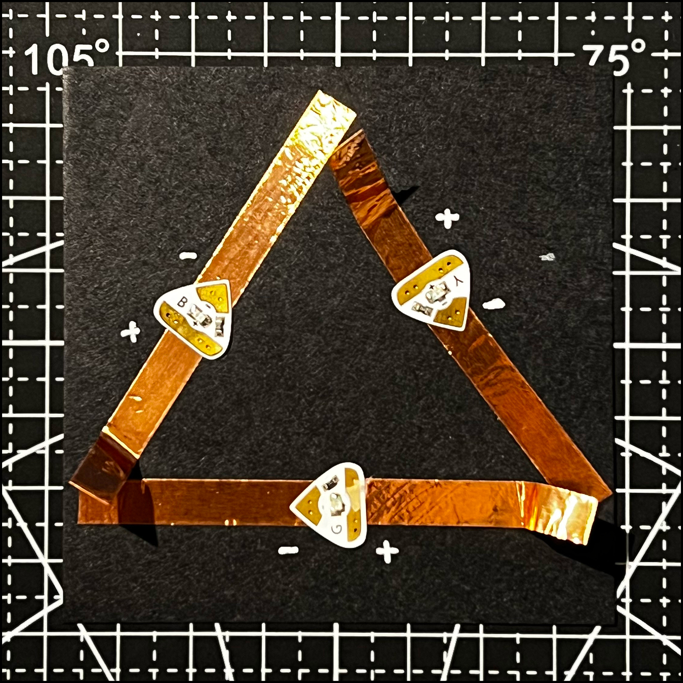 Further experimenting with serial circuits. Switches placed between each light.